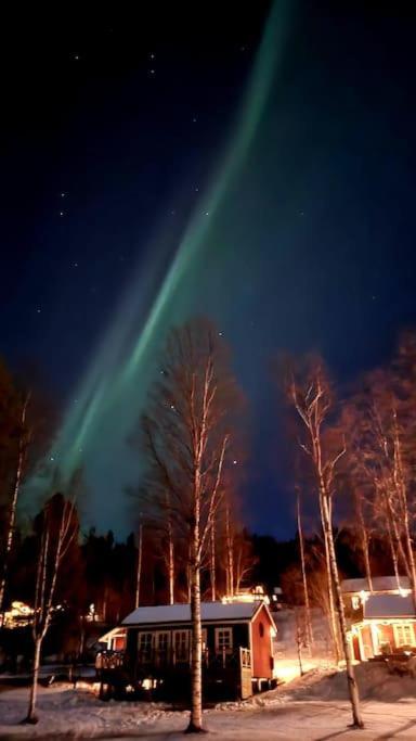Mysig Stuga Med Sjoetomt, Naera Jaervsoebacken Екстер'єр фото